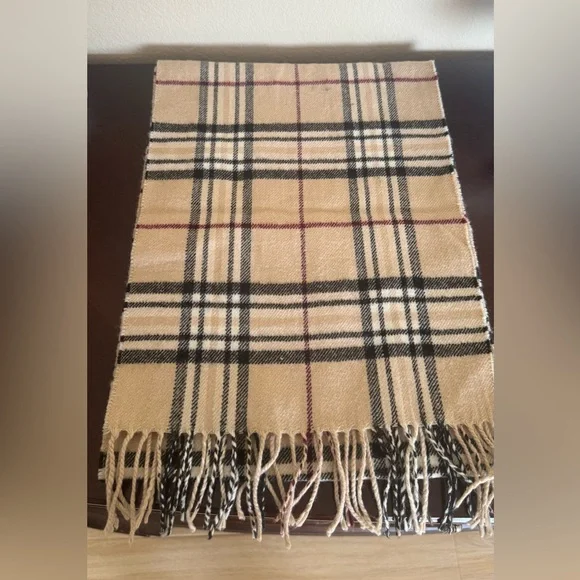 Plaid Cashmere Fringe Scarf Never Worn - Picture 1 of 1